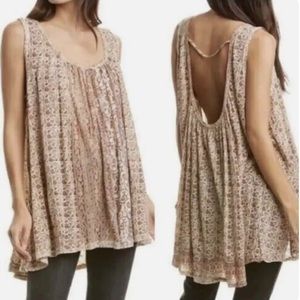 Free People Mess Around Tunic Top Paisley Floral
Oversized Women's size Medium